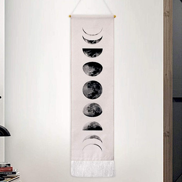 Urban Outfitters Other - Moon Phases Art Hippie/Boho Tassel Vintage Tapestry Wall/Bedroom/Patio Decor
